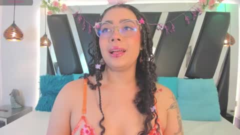 A N T O N E L L E  online show from 07-23-26, 11:30