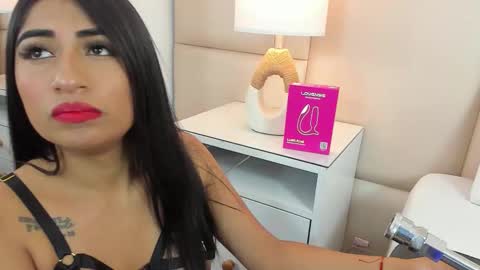 Snapshot of antoniaross chatting on 02-16-26, 12:34 Antonia online show from 02-16-26, 12:34