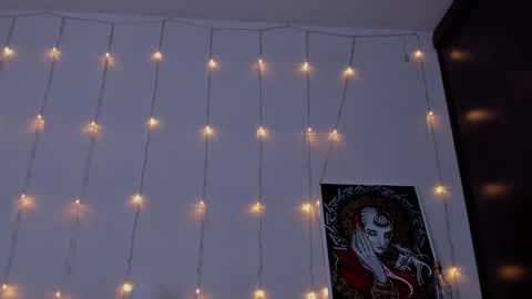 Snapshot of antoniart_ chatting on 02-08-25, 05:51 Antonia online show from 02-08-25, 05:51