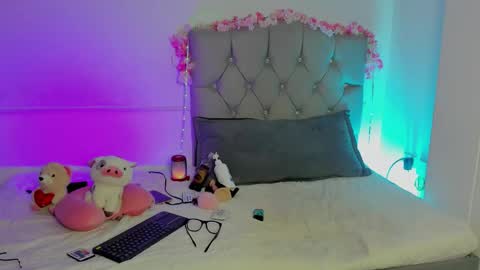 antonieta23 online show from 12-18-25, 03:12