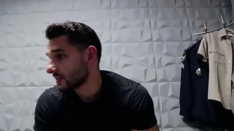 HI My name is Antonio online show from 09-10-25, 07:03