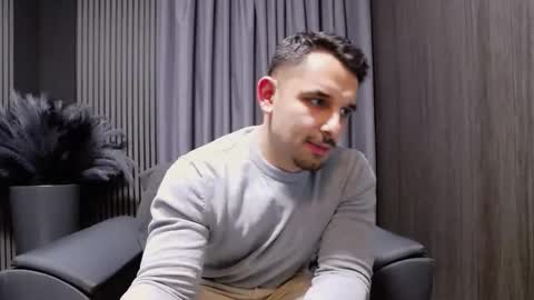 HI My name is Antonio online show from 12-13-25, 07:53