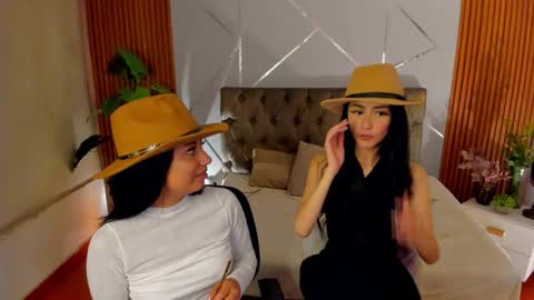 Antonella online show from 10-22-25, 05:30