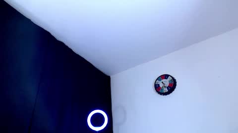 Instagram miguelangel1802  online show from 11-21-25, 02:49