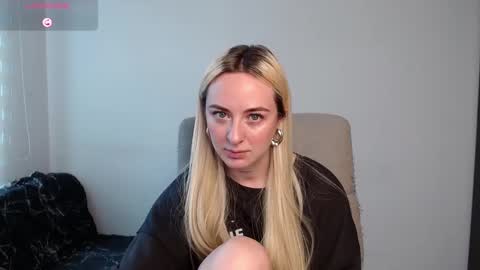 Snapshot of anttoniia chatting on 01-03-25, 06:57 Antonia online show from 01-03-25, 06:57