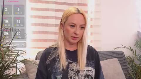 Snapshot of anttoniia chatting on 02-27-26, 07:03 Antonia online show from 02-27-26, 07:03