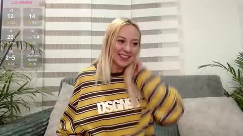 Snapshot of anttoniia chatting on 03-13-26, 02:07 Antonia online show from 03-13-26, 02:07