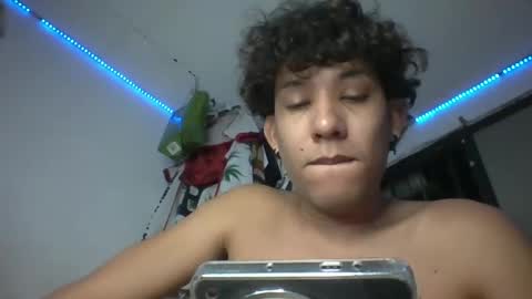 Snapshot of anuardhm chatting on 11-03-25, 04:25 AnuarDHM online show from 11-03-25, 04:25