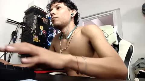 AnuarDHM online show from 11-17-25, 02:45