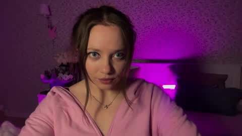 Snapshot of anuetta chatting on 06-28-26, 08:59 Aneutta online show from 06-28-26, 08:59