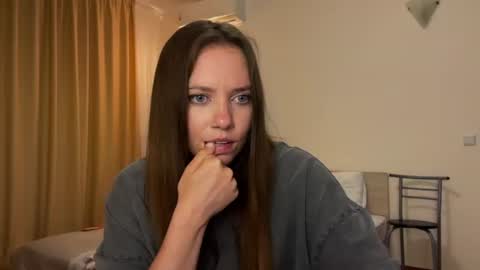 Snapshot of anuetta chatting on 07-22-26, 08:11 Aneutta online show from 07-22-26, 08:11