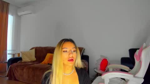 Anya online show from 01-11-26, 07:02