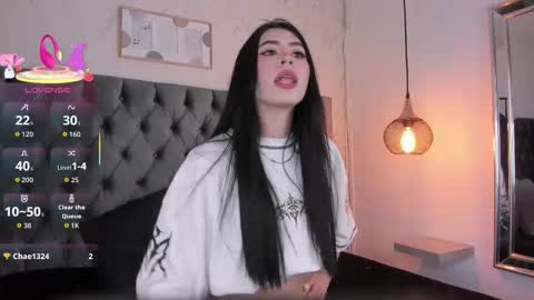 anya_belth online show from 12-15-25, 08:24