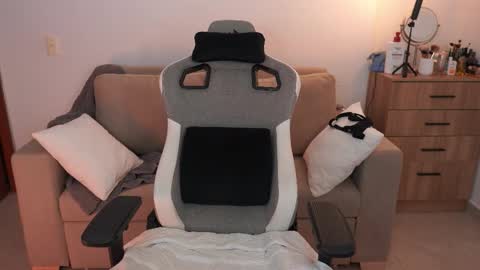 anya online show from 02-21-26, 09:49