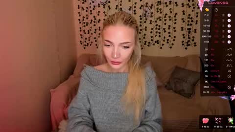 Snapshot of anyataylorr chatting on 11-12-25, 02:23 Anya online show from 11-12-25, 02:23