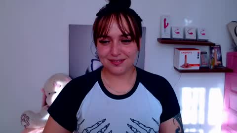 Snapshot of anyela_bubble19 chatting on 07-14-26, 09:31 Anyela online show from 07-14-26, 09:31