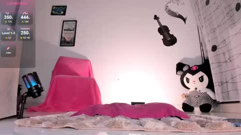 Snapshot of anyelaaaa chatting on 11-11-25, 05:35 Angela online show from 11-11-25, 05:35