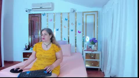 Anyela  online show from 09-15-25, 02:33