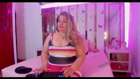 Anyela  online show from 06-14-26, 03:19