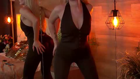 Snapshot of anyslim chatting on 06-19-26, 03:49 AnySlim online show from 06-19-26, 03:49