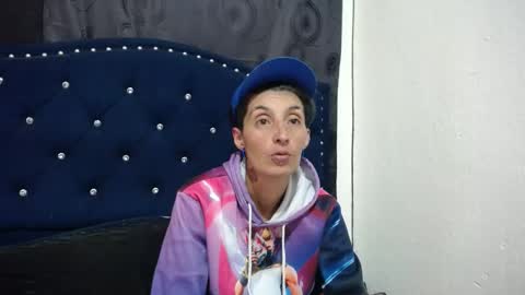 Snapshot of anyu_1306 chatting on 03-02-25, 01:47 anyu online show from 03-02-25, 01:47