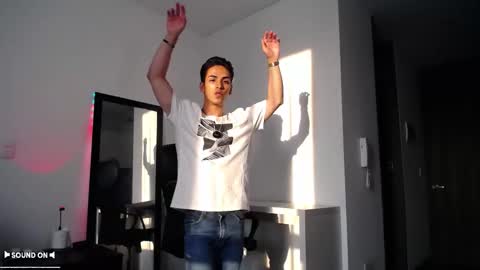 Snapshot of aodaboyy chatting on 02-28-25, 10:39 aodaboy online show from 02-28-25, 10:39