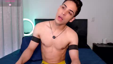 Snapshot of aodaboyy chatting on 09-10-25, 01:00 aodaboy online show from 09-10-25, 01:00