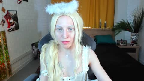 Snapshot of aphexqueen chatting on 12-23-24, 02:07 APHEX QUEEN online show from 12-23-24, 02:07