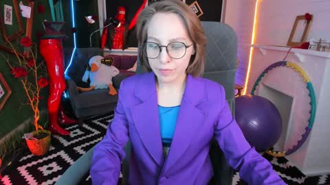 Snapshot of aphexqueen chatting on 12-28-24, 03:26 APHEX QUEEN online show from 12-28-24, 03:26