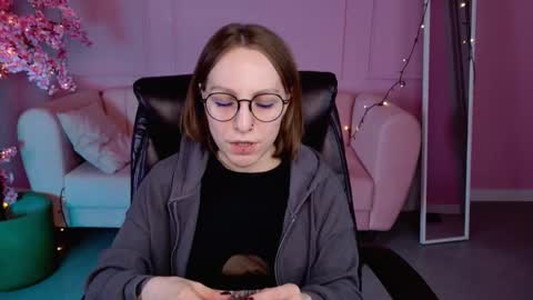 Snapshot of aphexqueen chatting on 02-28-25, 04:10 APHEX QUEEN online show from 02-28-25, 04:10