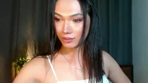 Snapshot of aphr0dite_x chatting on 01-11-26, 06:02 Roman Goddess online show from 01-11-26, 06:02