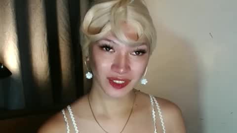 Snapshot of aphr0dite_x chatting on 02-05-26, 10:20 Roman Goddess online show from 02-05-26, 10:20