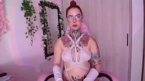 Snapshot of aphrodite__bloom chatting on 04-28-26, 10:37 aphrodite__bloom online show from 04-28-26, 10:37