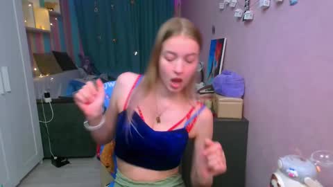 Aphrodite online show from 02-19-25, 04:00