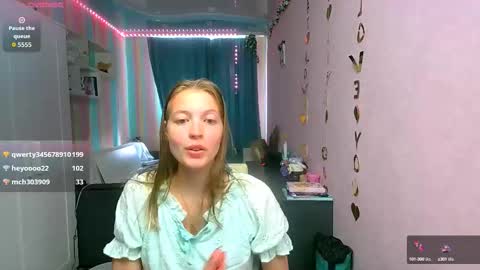 Aphrodite online show from 09-20-25, 08:48