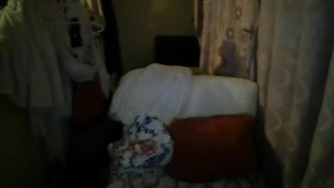 Snapshot of aphrodity_rox chatting on 06-18-26, 09:30 Aphrodity Rox online show from 06-18-26, 09:30