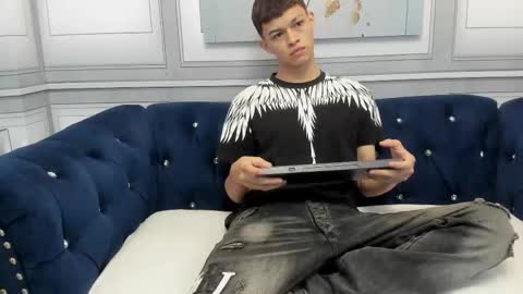   online show from 03-01-26, 02:57