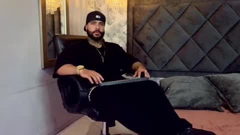 Apolo online show from 09-23-25, 09:18