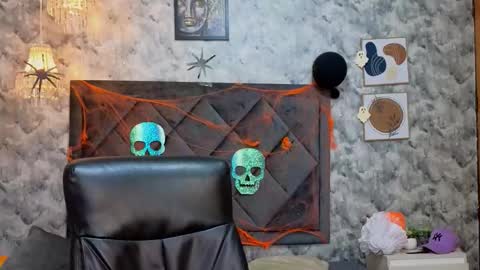 Apolo online show from 10-25-25, 01:13