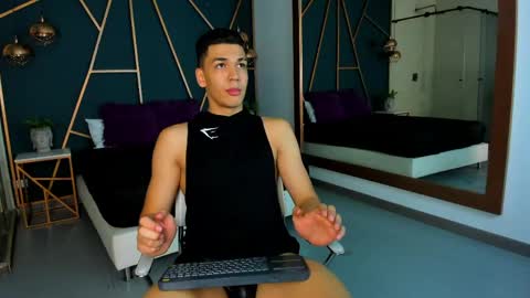 apolojackson2 online show from 05-11-26, 12:44