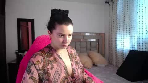 Snapshot of apolonia333 chatting on 06-03-26, 06:13 Apolonia online show from 06-03-26, 06:13