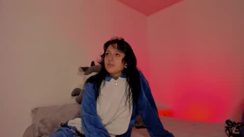 Snapshot of apolorising_ chatting on 09-13-25, 03:17 Lola Apolo online show from 09-13-25, 03:17