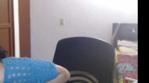 Snapshot of apolosbitch chatting on 01-14-25, 10:44 Nix online show from 01-14-25, 10:44