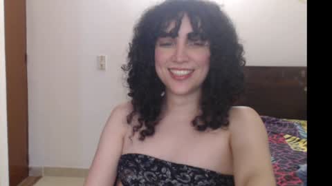 Snapshot of apolosbitch chatting on 01-19-25, 07:15 Nix online show from 01-19-25, 07:15