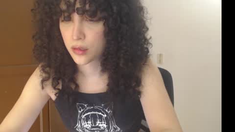 Snapshot of apolosbitch chatting on 01-22-25, 06:10 Nix online show from 01-22-25, 06:10