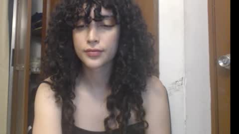 Snapshot of apolosbitch chatting on 09-26-25, 02:48 Nix online show from 09-26-25, 02:48