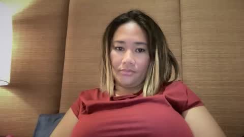 Snapshot of apple_pie_love chatting on 10-30-25, 05:20 Anika online show from 10-30-25, 05:20