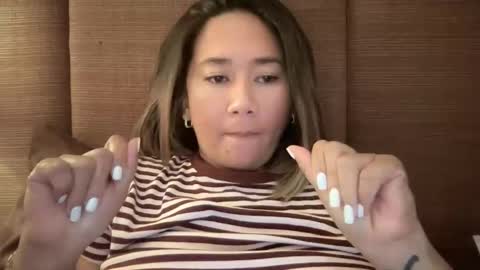 Snapshot of apple_pie_love chatting on 11-02-25, 10:06 Anika online show from 11-02-25, 10:06