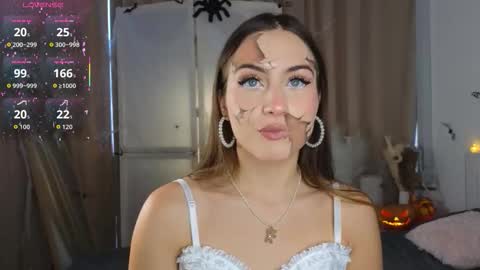 Vicki online show from 10-26-25, 09:04