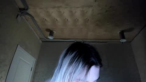 appleyummybuns online show from 11-08-25, 03:23